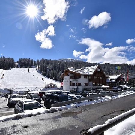 Ville Golf & Ski Madonna Exteriér fotografie