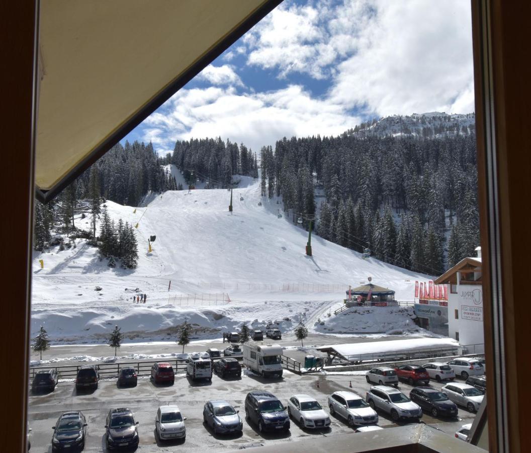 Ville Golf & Ski Madonna Exteriér fotografie