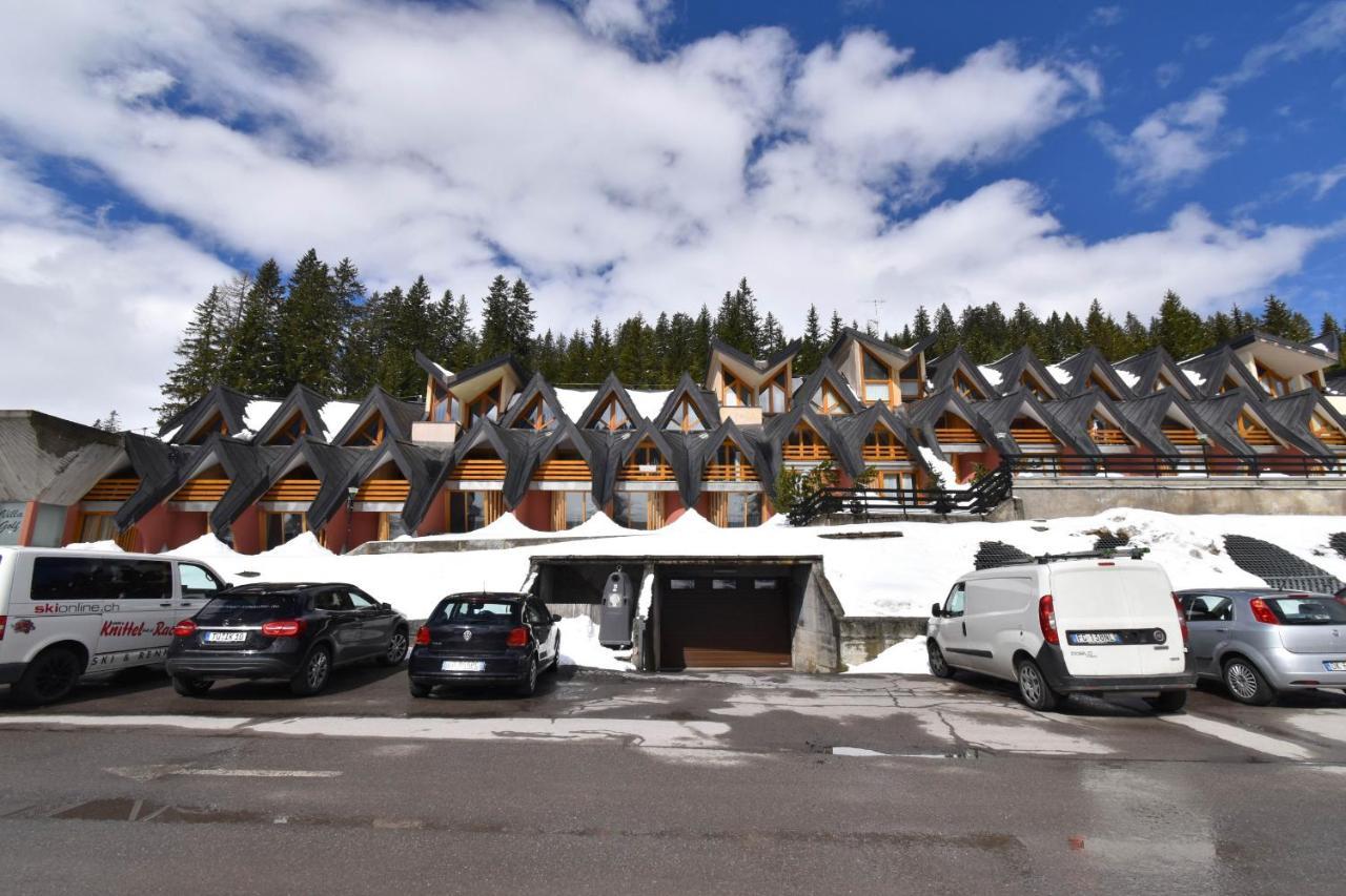 Ville Golf & Ski Madonna Exteriér fotografie
