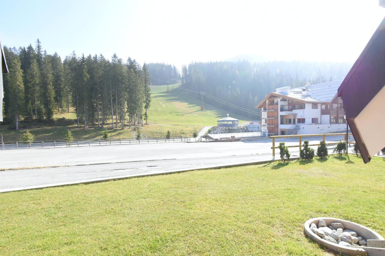 Ville Golf & Ski Madonna Exteriér fotografie