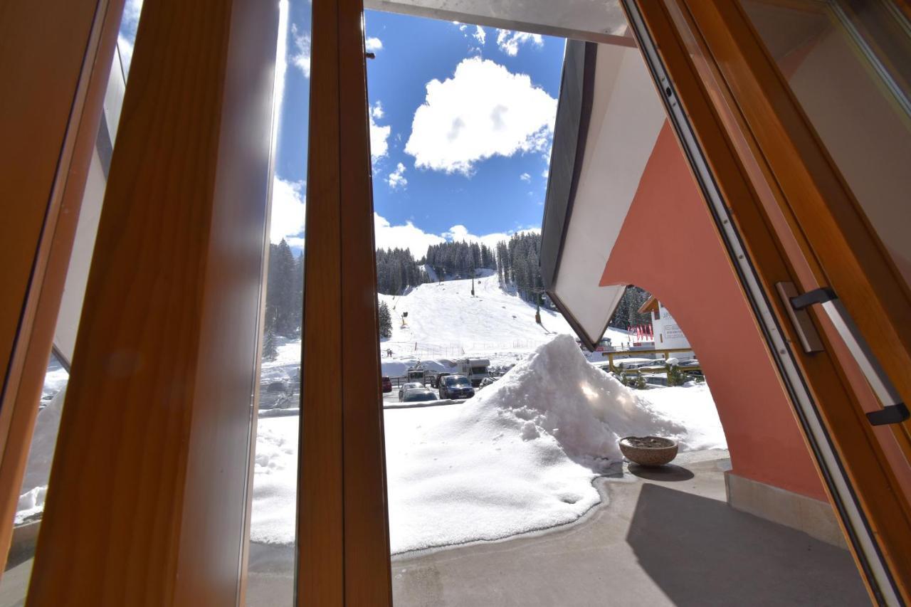 Ville Golf & Ski Madonna Exteriér fotografie
